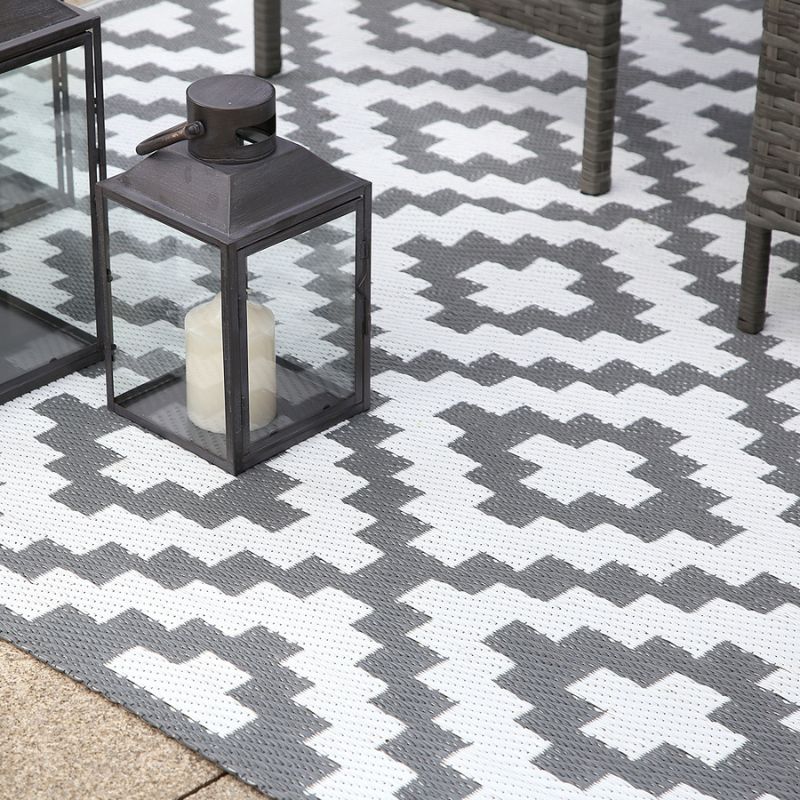 Large Outdoor Rug - 160x230 - Waterproof & UV Resistant