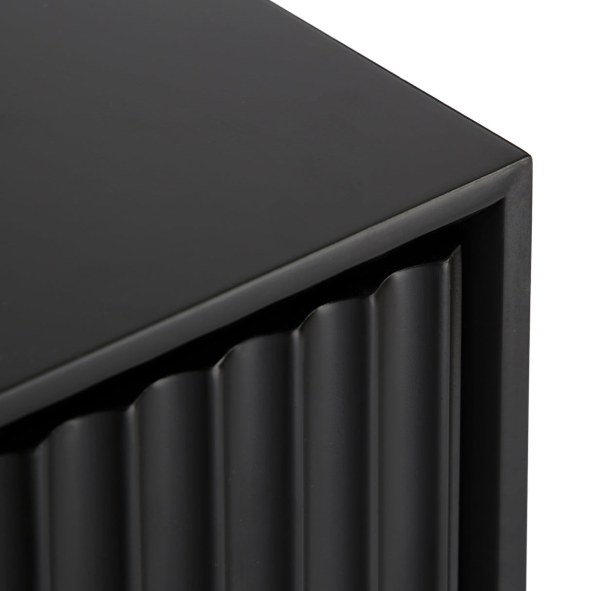 Monza – 3 Drawer Chest with Fluted Front – Black or Pale Ash