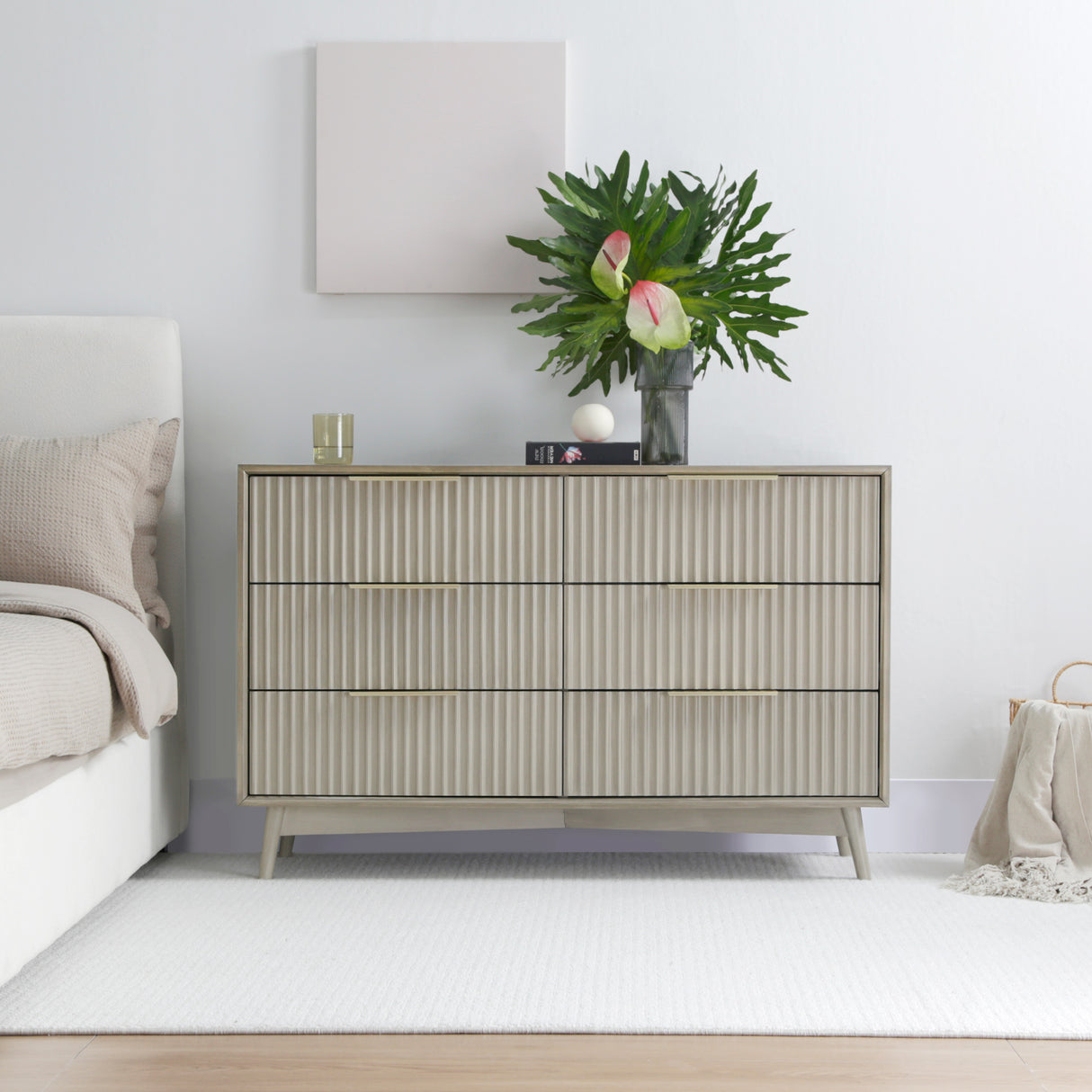 Monza – 6 Chest of Drawer with Fluted Front – Black or Pale Ash