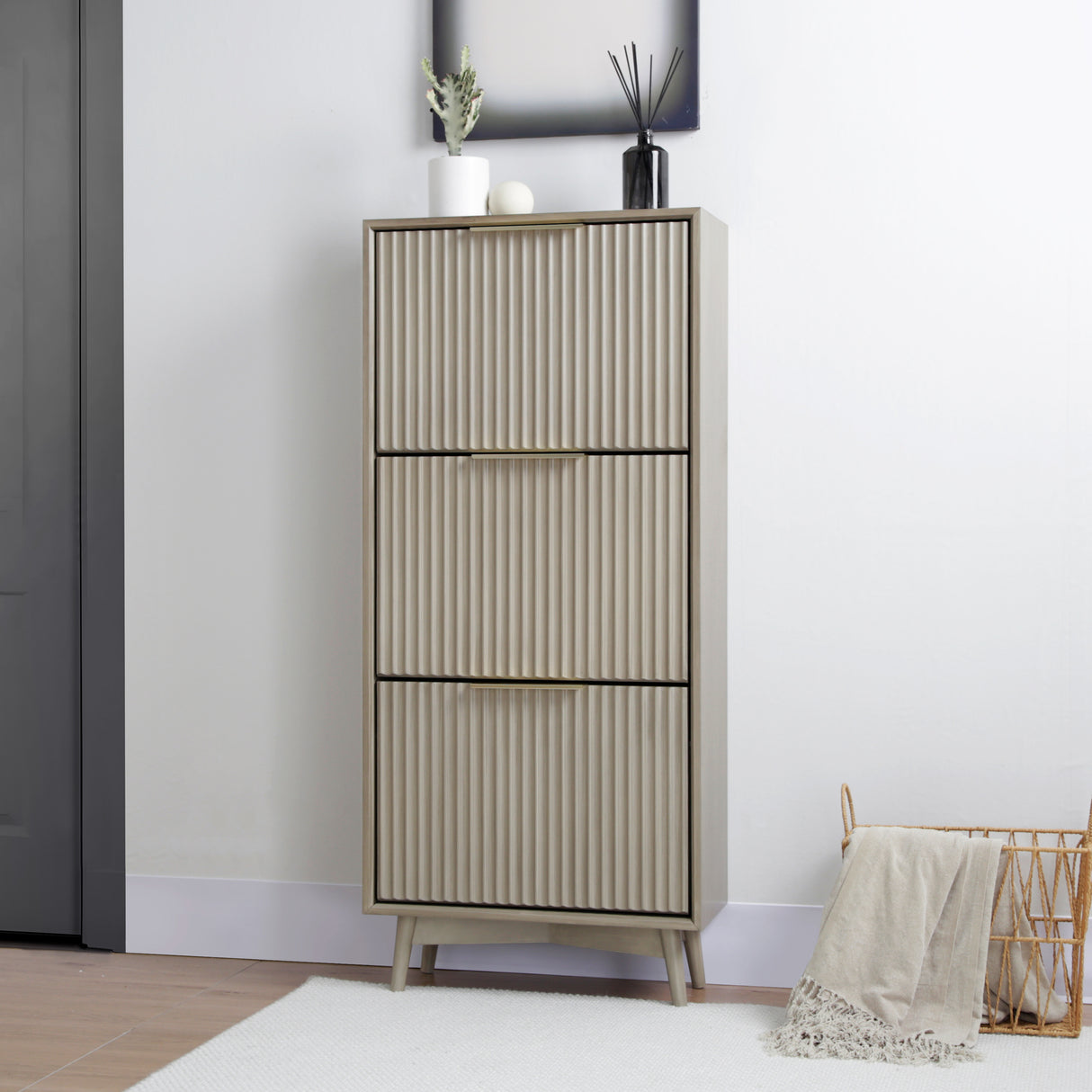 Monza – Shoe Storage Cabinet with Fluted Doors – Black or Pale Ash