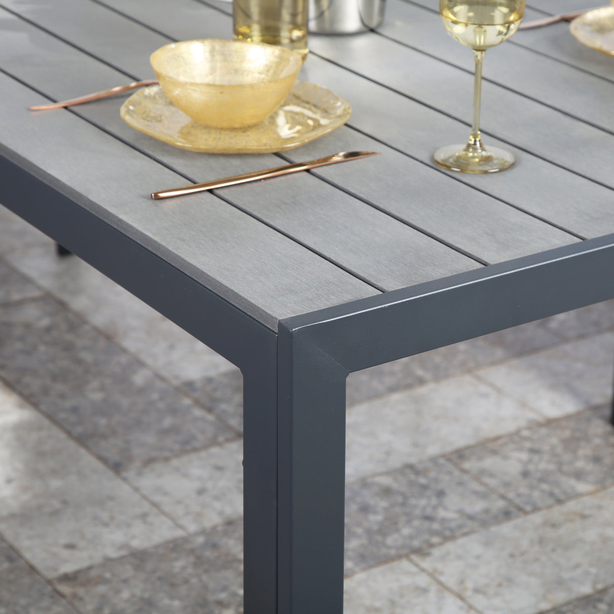 Python - Garden Dining Set - Patio Table and 6 Chairs