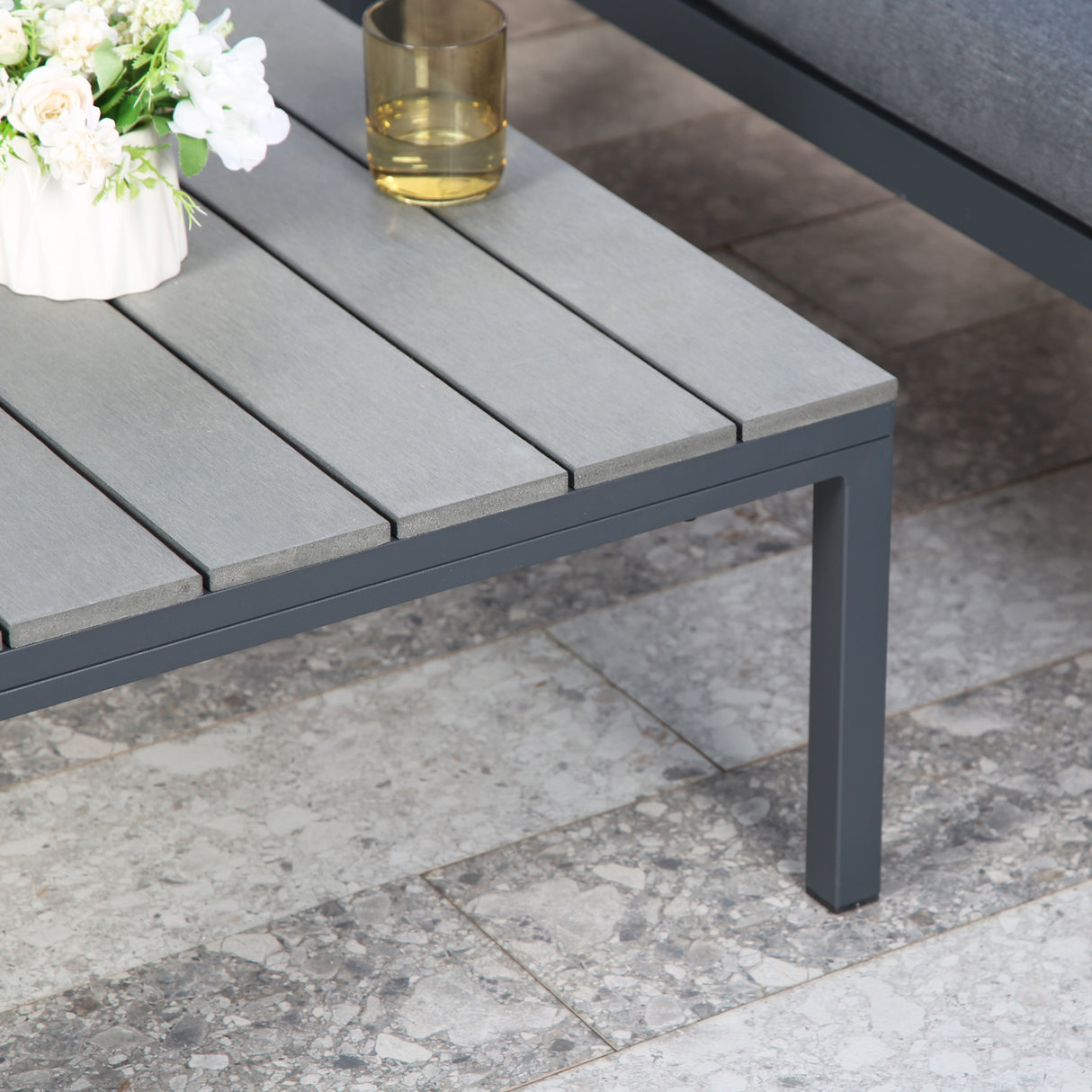 Rhea Platform Corner Sofa – 4-Seater Garden Lounge Set with Table