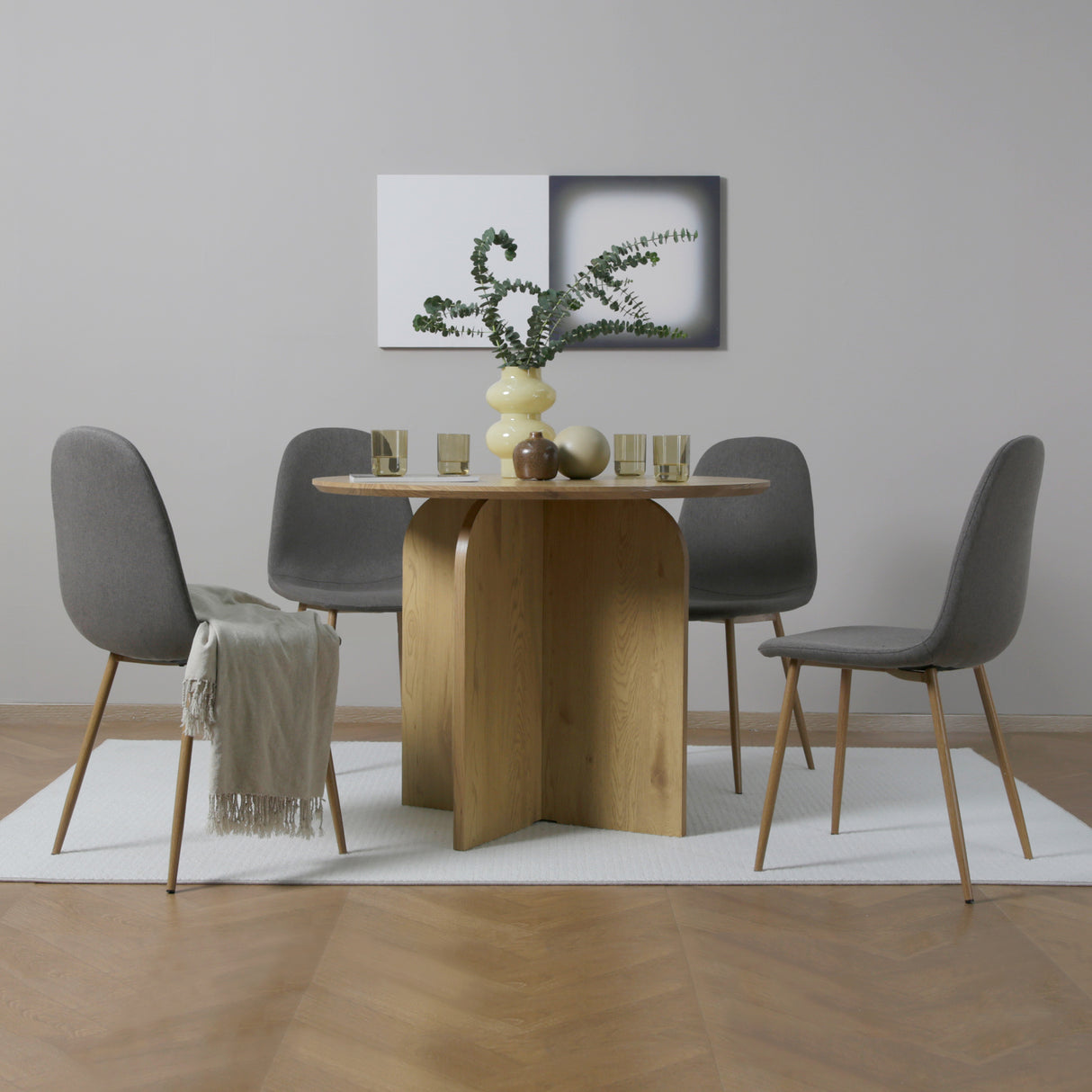 NYX Dining Set – Round Table in Wood Effect and x4 Linen Chairs