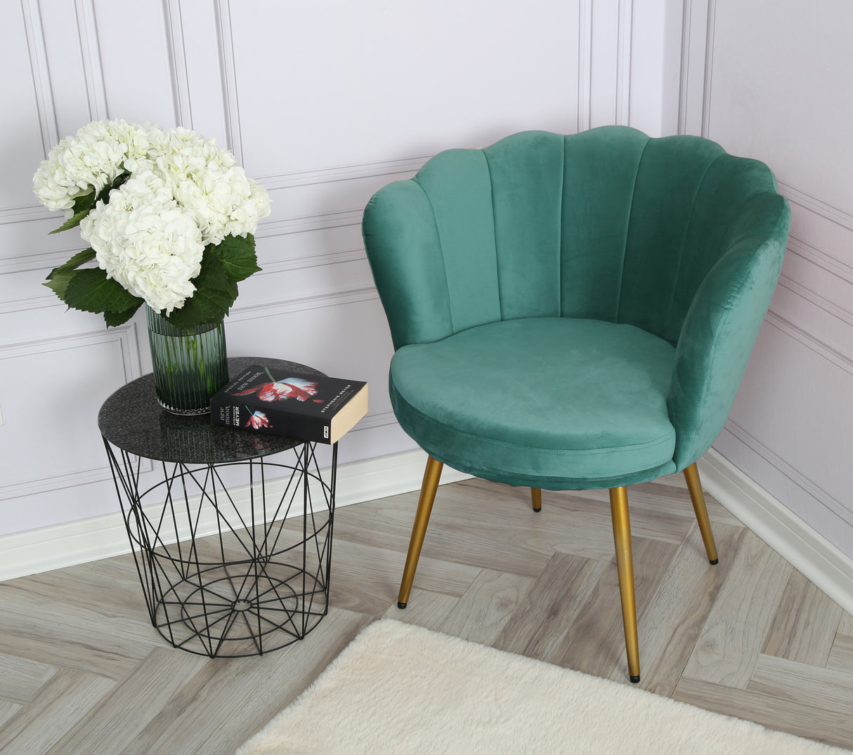 Flora - Velvet Accent Chair with Scalloped-back Design