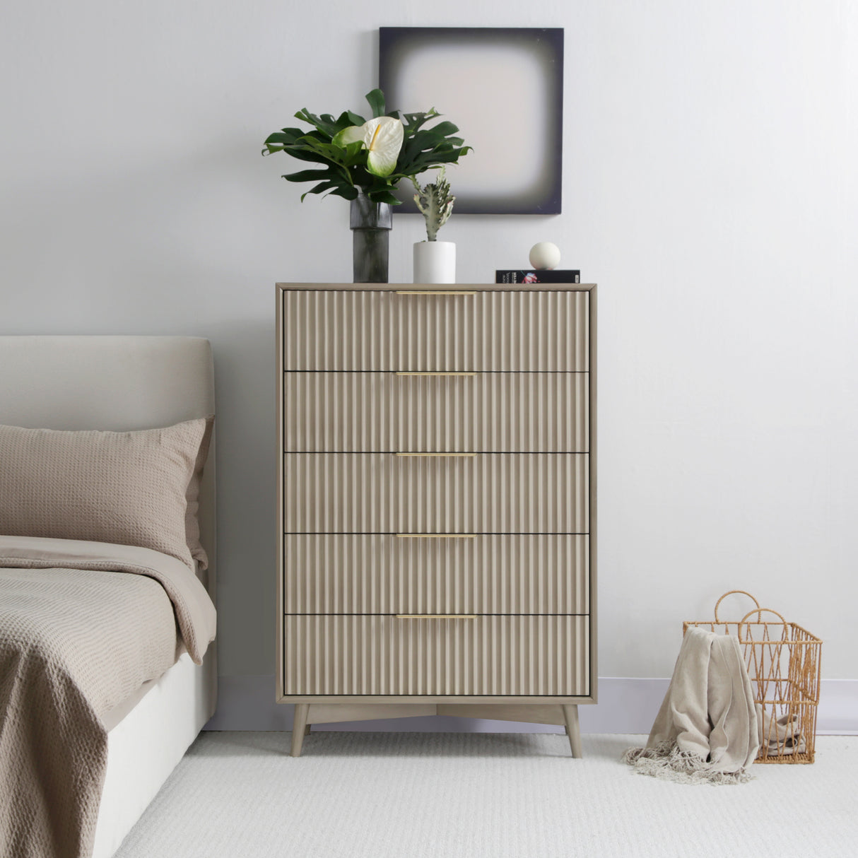 Monza – Tall Chest of 5 Drawers with Fluted Detailing – Black or Grey