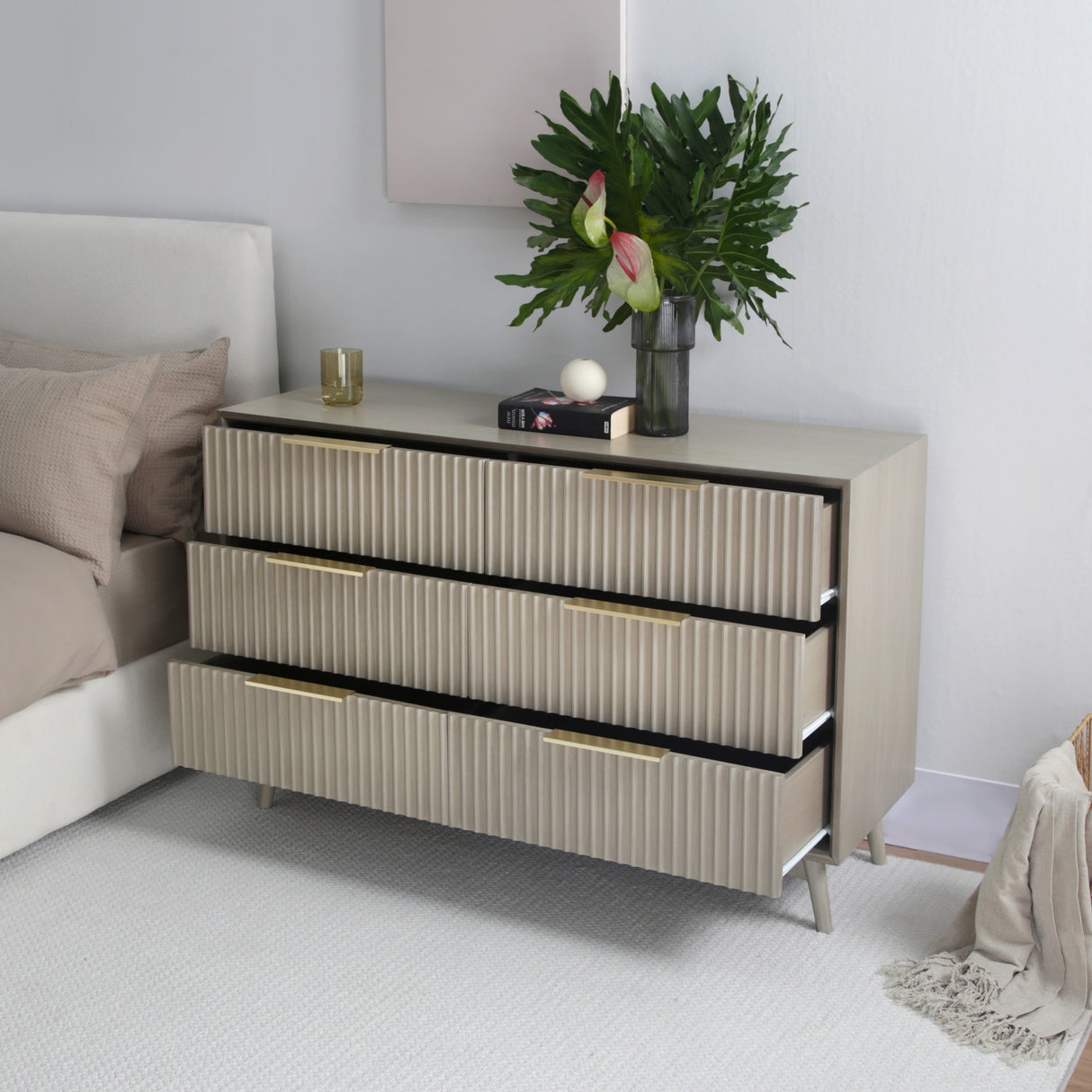 Monza – 6 Chest of Drawer with Fluted Front – Black or Grey